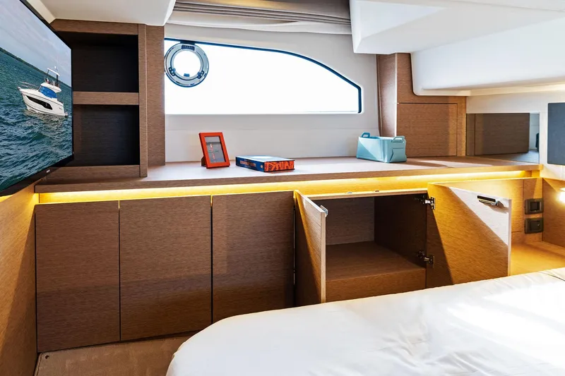 Slide: The Image of Master Stateroom - 22