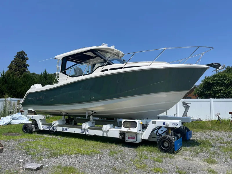 Slide: The Image of Boston Whaler 325 Conquest 2025 - 54