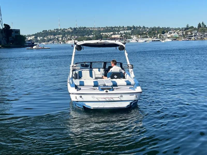 Slide: The Image of Malibu Wakesetter 21 LX 2023 - 7