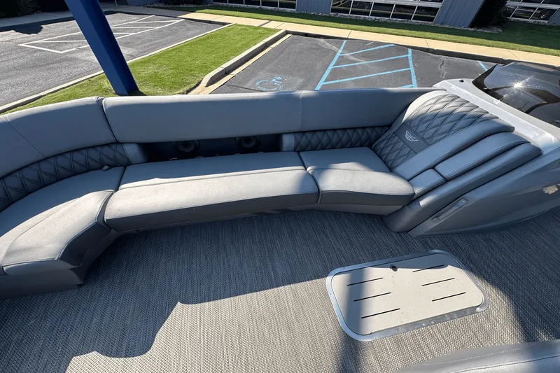 Slide: The Image of Bennington 25RX 2021 - 10