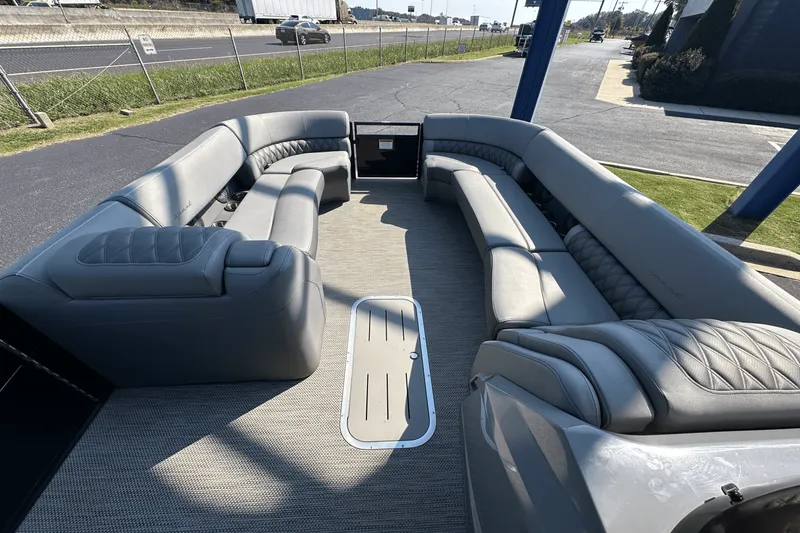 Slide: The Image of Bennington 25RX 2021 - 7