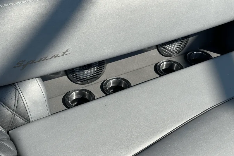 Slide: The Image of Bennington 25RX 2021 - 9