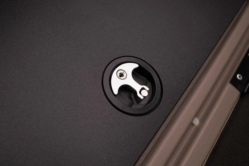 Slide: The Image of 2023 Sun Tracker SportFish 22 DLX boat latch detail. - 40