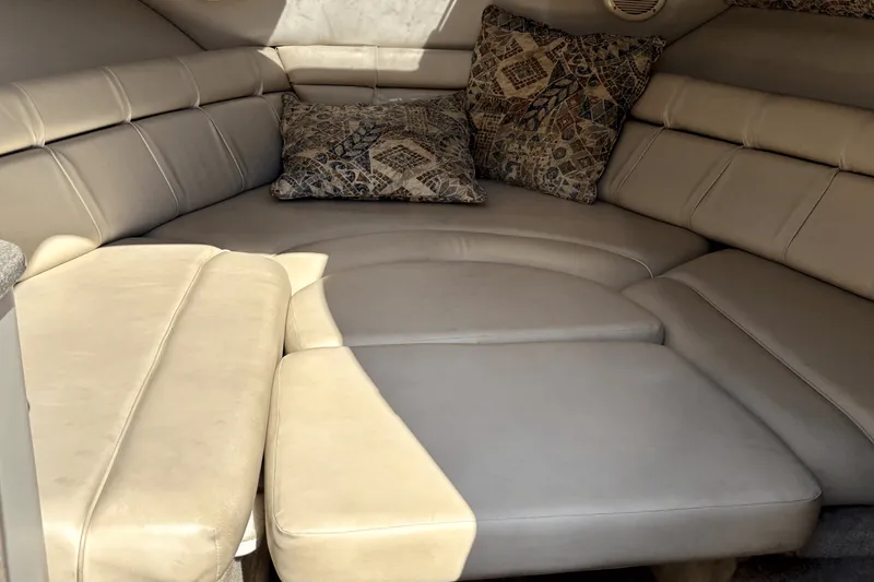 Slide: The Image of Crownline Boats 215 CCR 2002 - 7