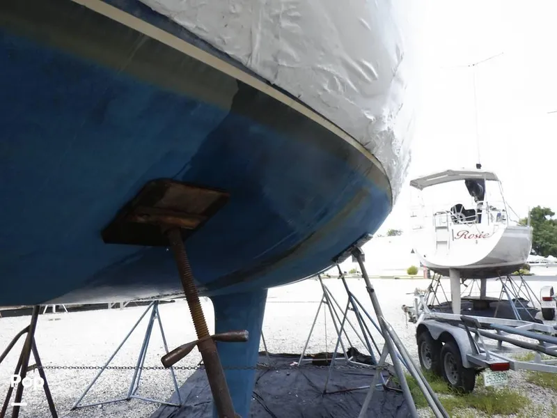 Slide: The Image of 1985 Sabre 38 MKI for sale in Baltimore, MD - 12