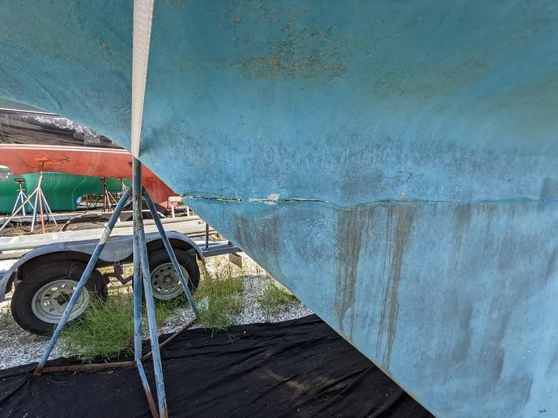 Slide: The Image of 1985 Sabre 38 MKI for sale in Baltimore, MD - 37