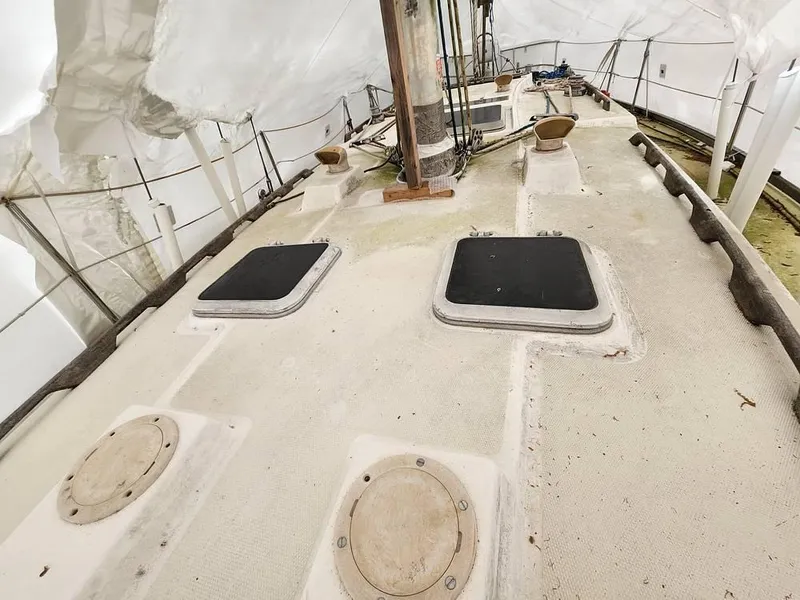 Slide: The Image of 1985 Sabre 38 MKI for sale in Baltimore, MD - 62