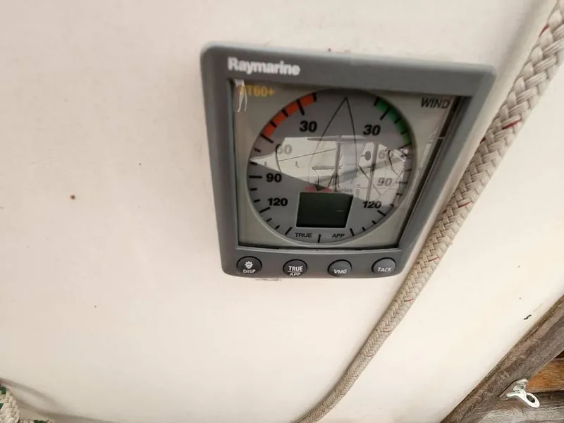 Slide: The Image of 1985 Sabre 38 MKI for sale in Baltimore, MD - 70