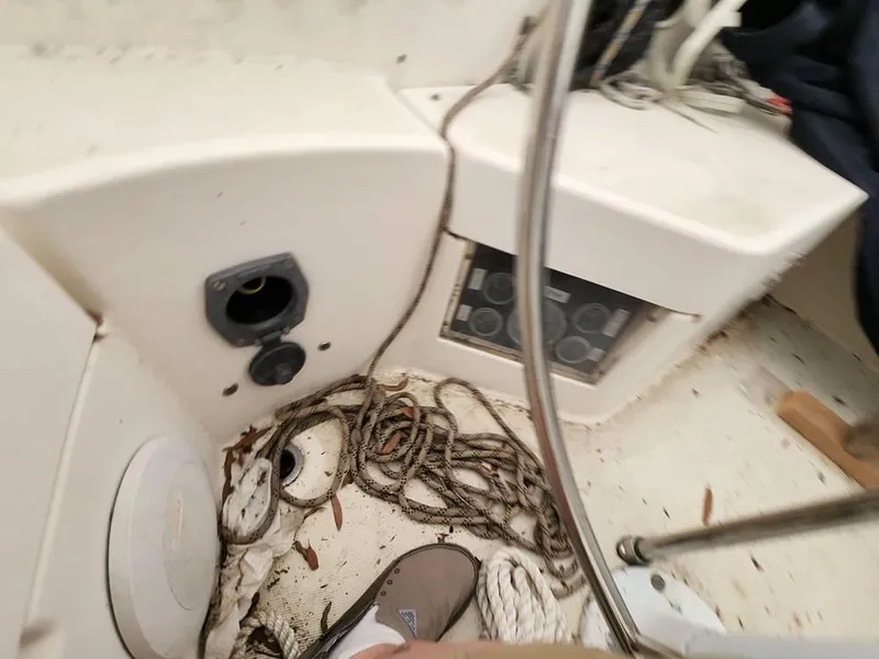 Slide: The Image of 1985 Sabre 38 MKI for sale in Baltimore, MD - 79