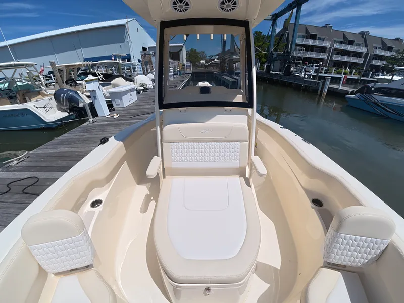 Slide: The Image of Scout 220 XSF 2027 - 15