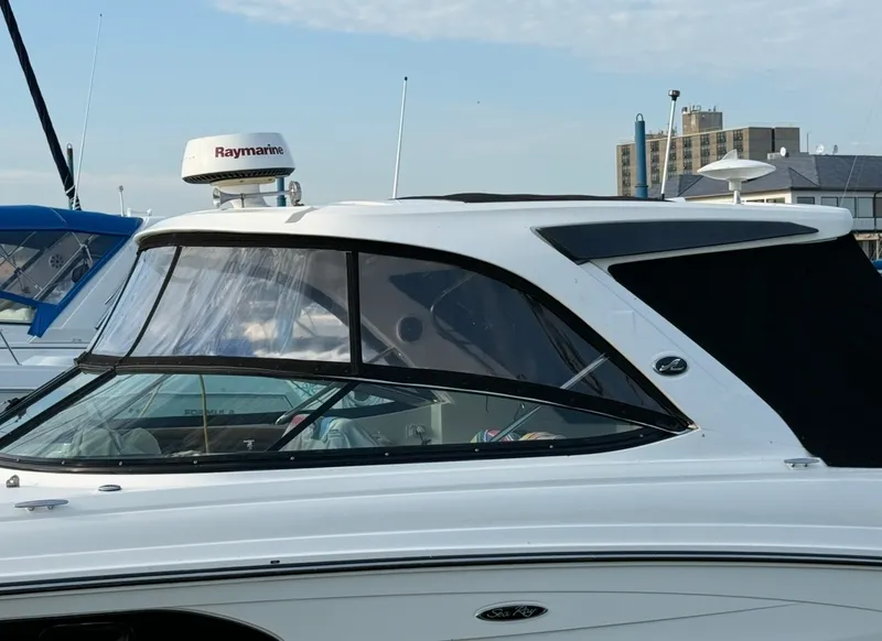 Slide: The Image of Sea Ray 350 SLX 2015 - 1