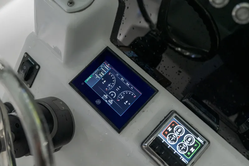 Slide: The Image of Twin Vee 34 CC 2023 - 16