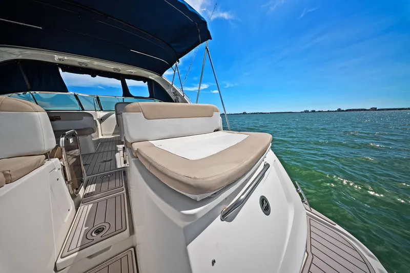 Slide: The Image of Sea Ray 370 VENTURE 2013 - 42