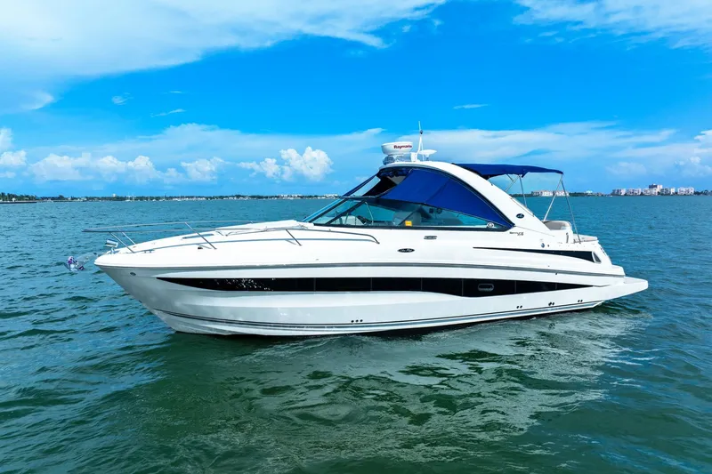 Slide: The Image of Sea Ray 370 VENTURE 2013 - 11