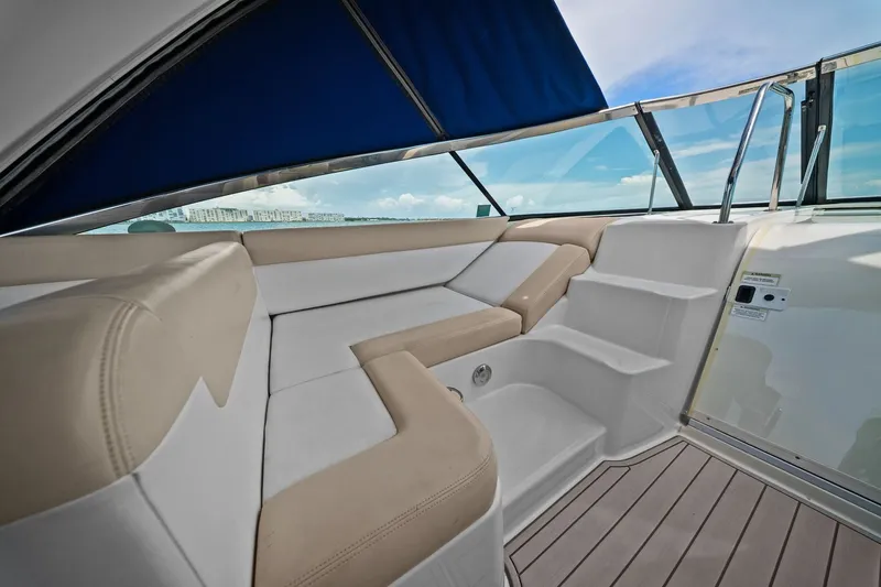 Slide: The Image of Sea Ray 370 VENTURE 2013 - 27