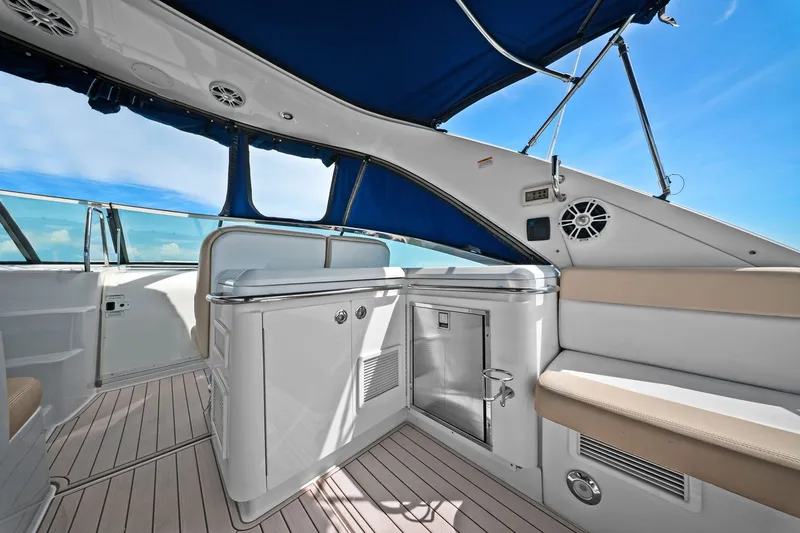 Slide: The Image of Sea Ray 370 VENTURE 2013 - 32