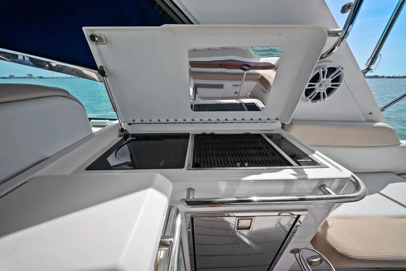 Slide: The Image of Sea Ray 370 VENTURE 2013 - 35