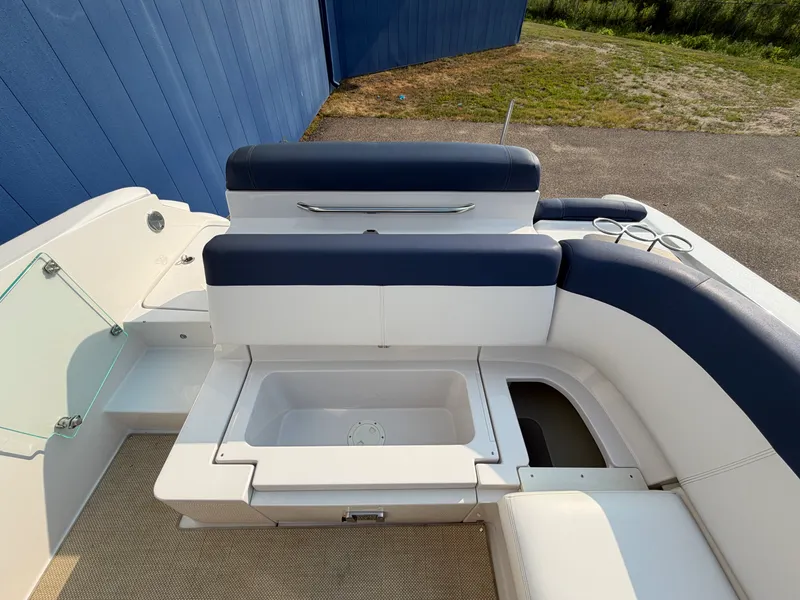 Slide: The Image of Four Winns 262SL 2012 - 16