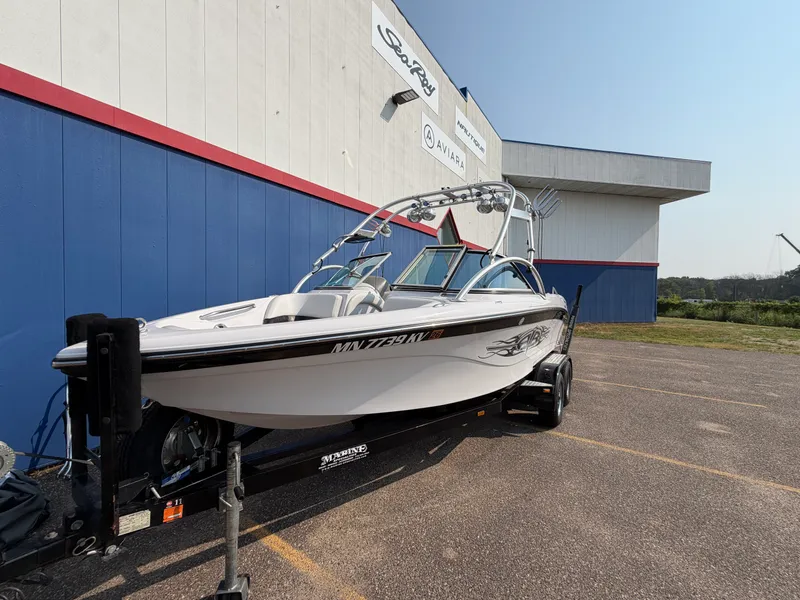 Slide: The Image of Nautique SV211 2006 - 3