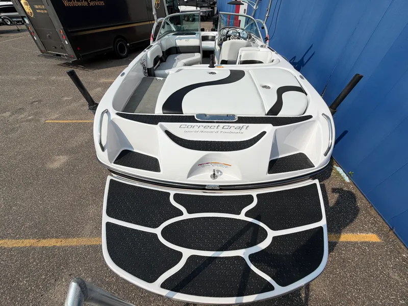 Slide: The Image of Nautique SV211 2006 - 6