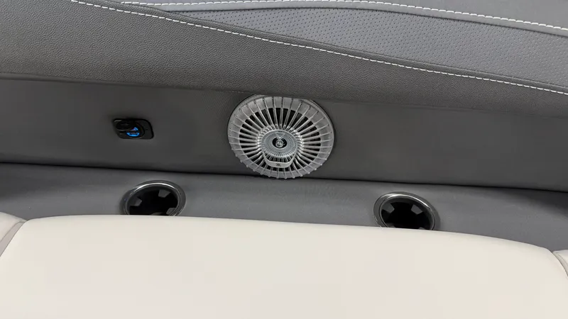 Slide: The Image of Barletta CABRIO24QC 2027 - 27