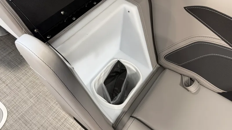 Slide: The Image of Barletta CABRIO24QC 2027 - 36