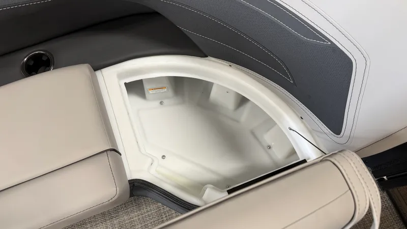 Slide: The Image of Barletta CABRIO24QC 2027 - 25