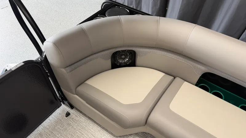Slide: The Image of Premier 230SUNSATION 2027 - 69