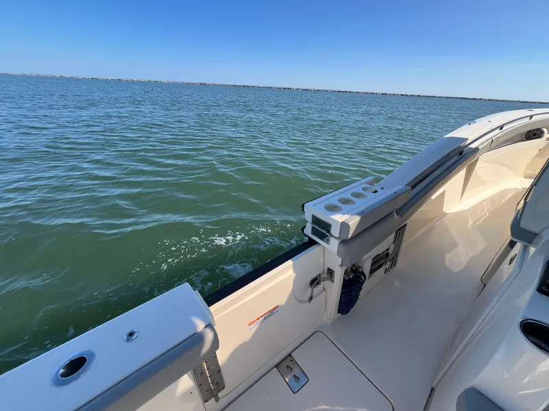 Slide: The Image of Scout 355 LXF 2024 - 12