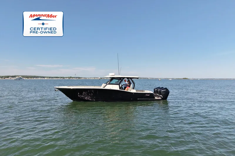 The Image of Scout 355 LXF 2024 - 0