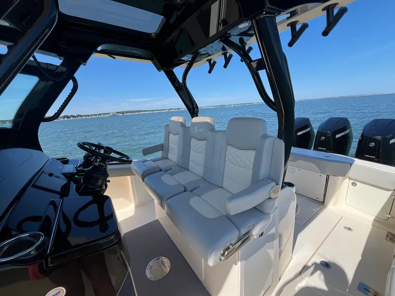 Slide: The Image of Scout 355 LXF 2024 - 18