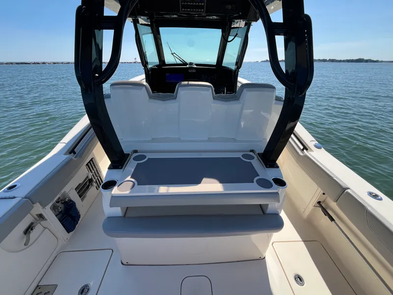 Slide: The Image of Scout 355 LXF 2024 - 16