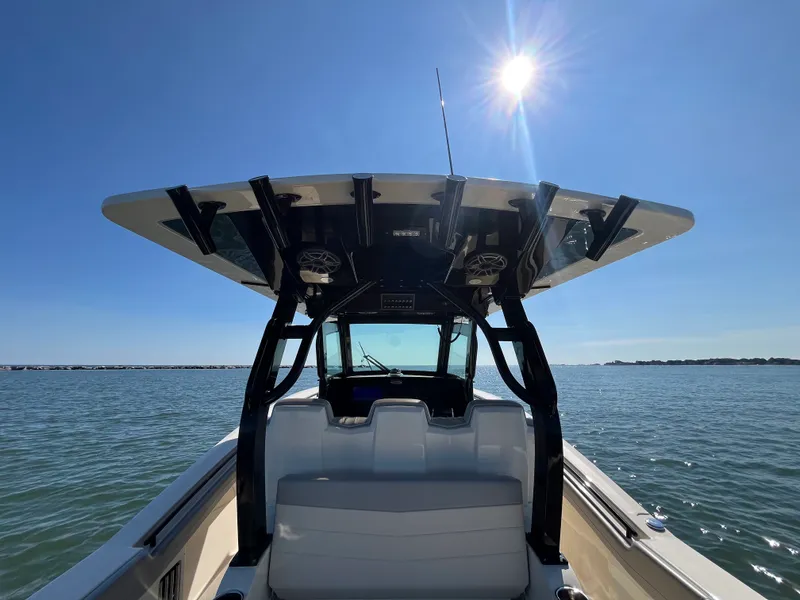 Slide: The Image of Scout 355 LXF 2024 - 13