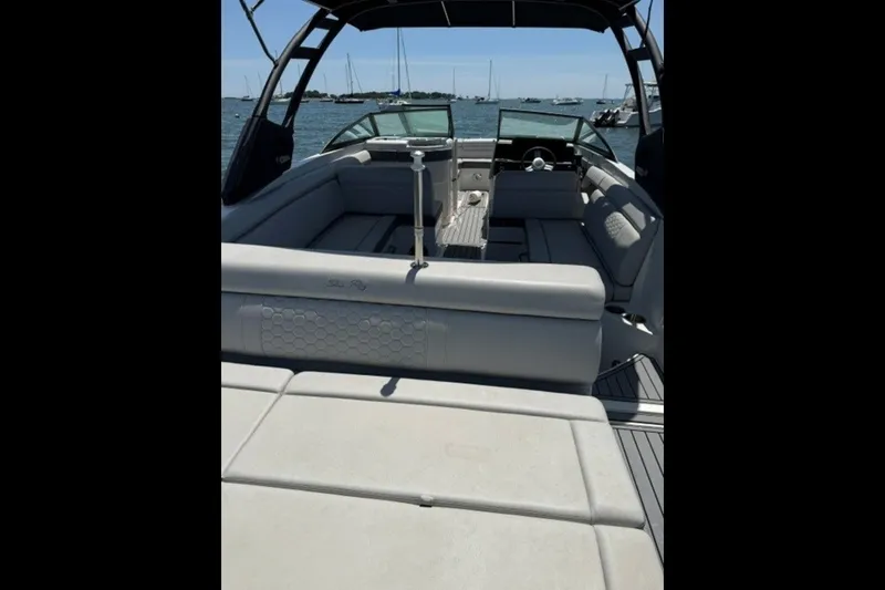 Slide: The Image of Sea Ray 270 SDX OB 2021 - 4