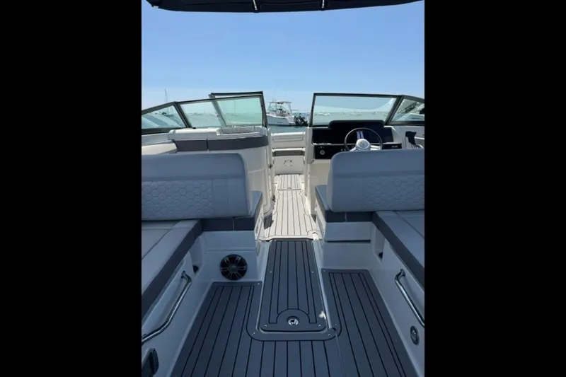 Slide: The Image of Sea Ray 270 SDX OB 2021 - 5