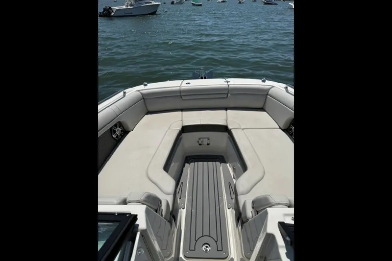Slide: The Image of Sea Ray 270 SDX OB 2021 - 8