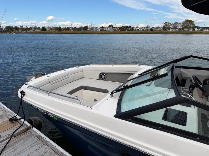 Slide: The Image of Sea Ray 270 SDX OB 2021 - 5