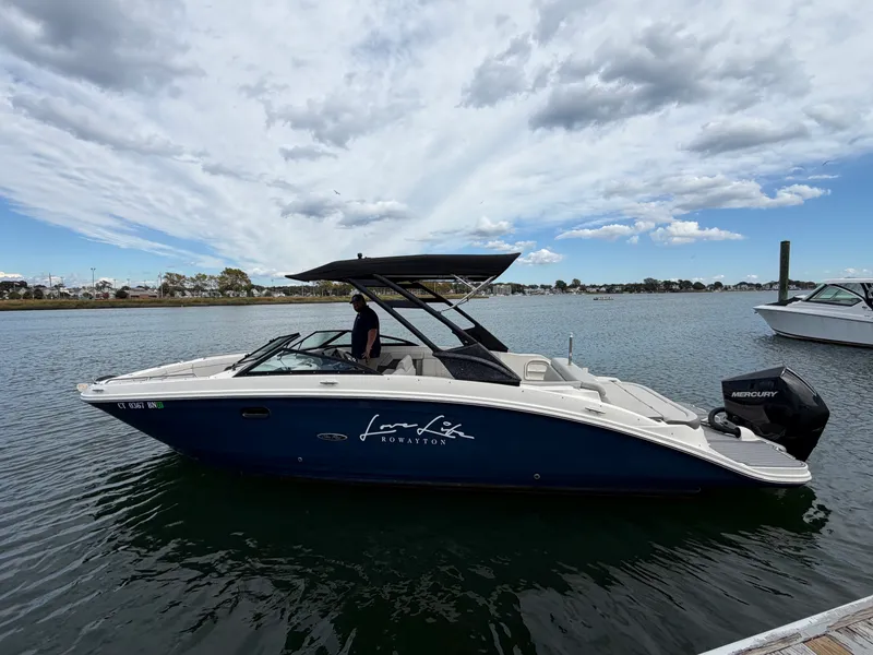 Slide: The Image of Sea Ray 270 SDX OB 2021 - 2