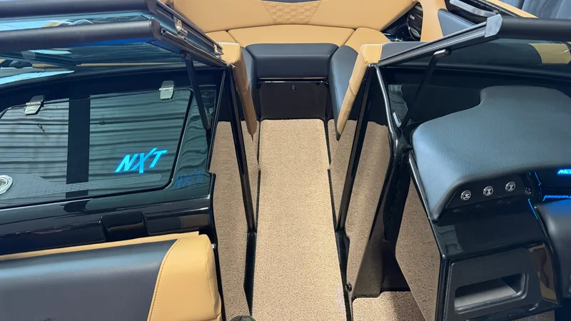 Slide: The Image of Mastercraft NXT20 2027 - 67