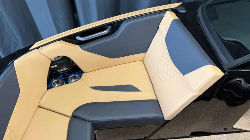 Slide: The Image of Mastercraft NXT20 2027 - 73