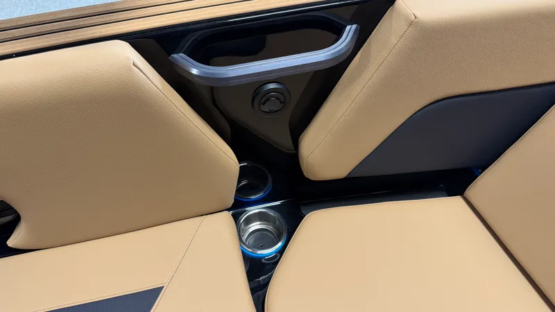 Slide: The Image of Mastercraft NXT20 2027 - 41