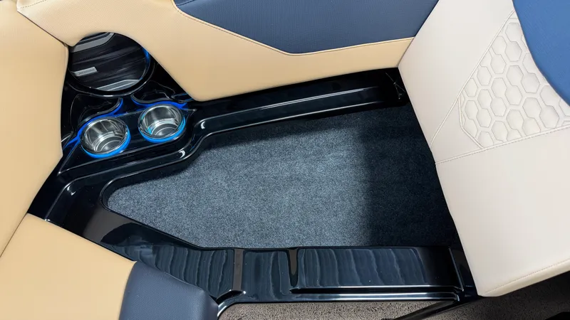 Slide: The Image of Mastercraft NXT20 2027 - 75