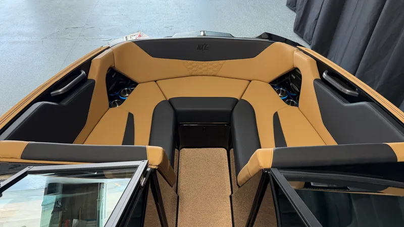 Slide: The Image of Mastercraft NXT20 2027 - 69