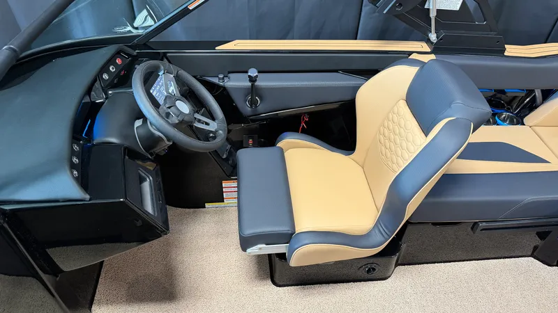 Slide: The Image of Mastercraft NXT20 2027 - 49