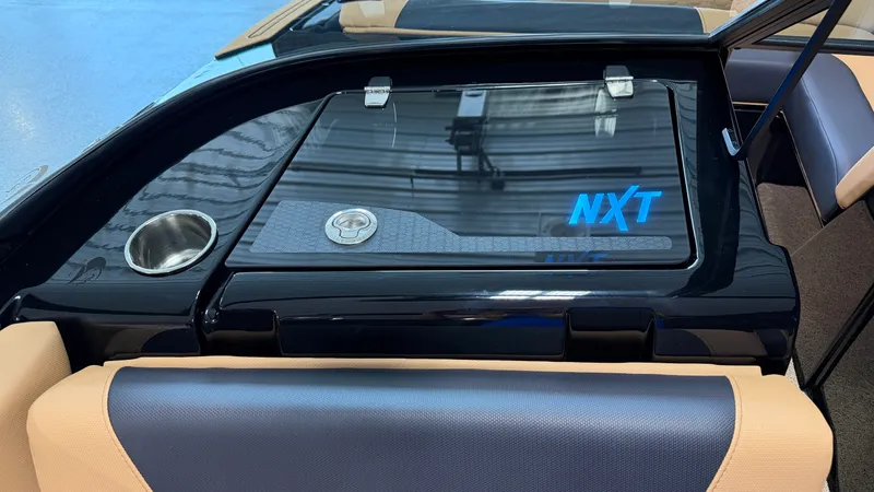 Slide: The Image of Mastercraft NXT20 2027 - 46