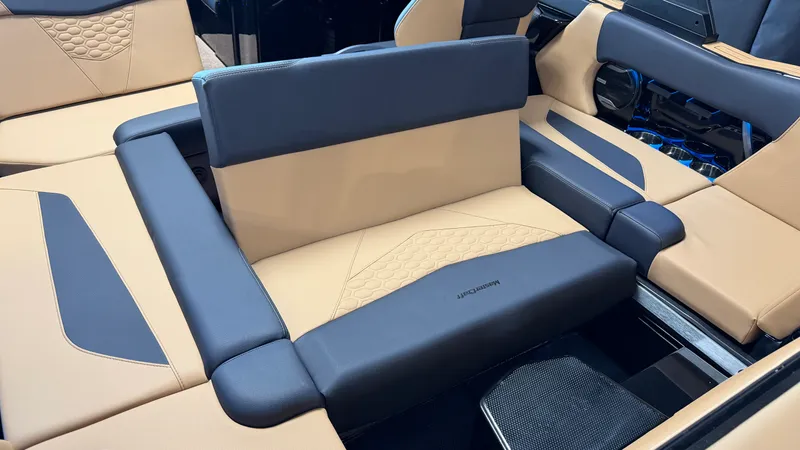 Slide: The Image of Mastercraft NXT20 2027 - 29
