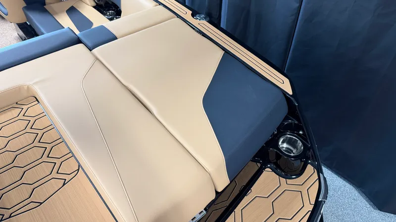 Slide: The Image of Mastercraft NXT20 2027 - 14