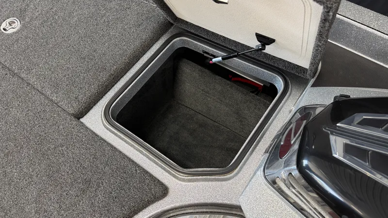 Slide: The Image of Ranger Tug Z520C 2015 - 61