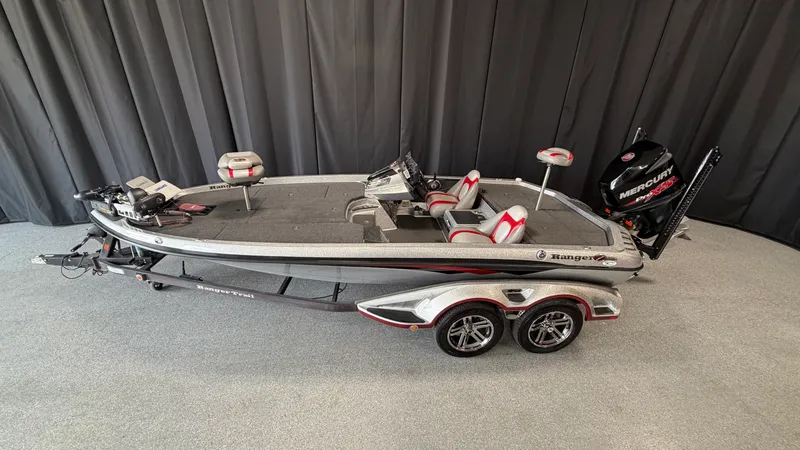 Slide: The Image of Ranger Tug Z520C 2015 - 1