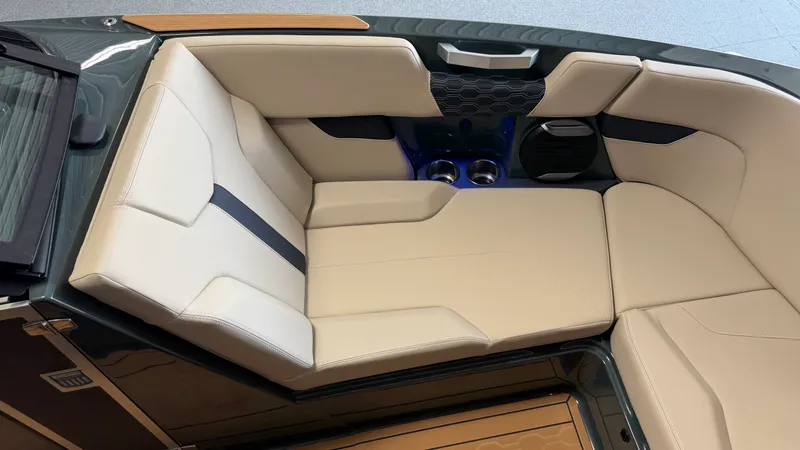 Slide: The Image of Mastercraft XT24 2027 - 87